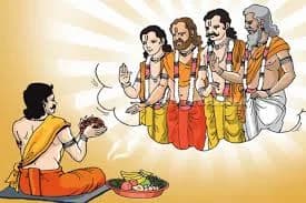पितरांचे फोटो कुठल्या दिशेस लावावेत ?